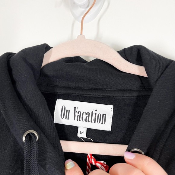 On Vacation Do Nothing Club Hoodie Sweatshirt Black Pullover Size Medium NEW - Picture 4 of 12